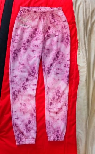 Conjunto de chándal rosa de chica
