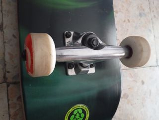 Skateboard Completo Almost 7,65" 
