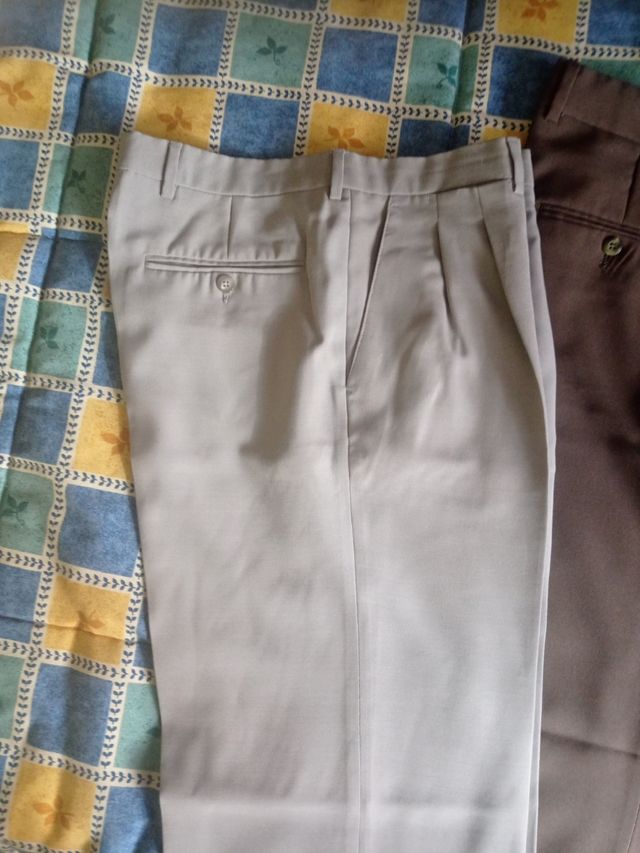 Lote de dos pantalones de caballero