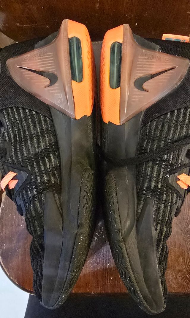 Nike LeBron Witness VI num.44