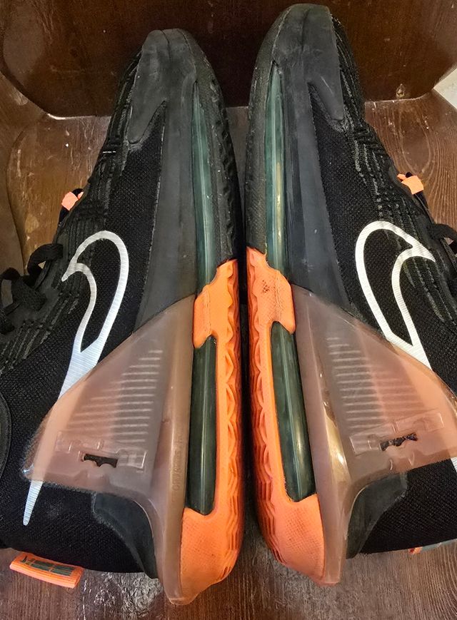 Nike LeBron Witness VI num.44