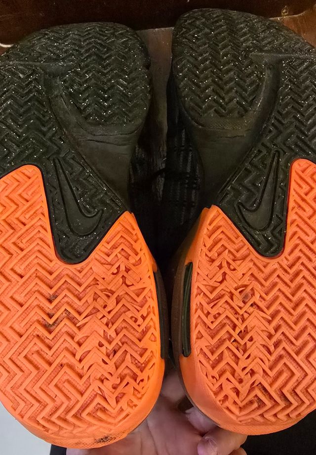 Nike LeBron Witness VI num.44