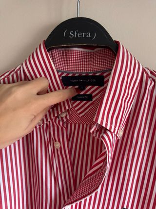Camisa roja de rayas Tommy Hilfiger