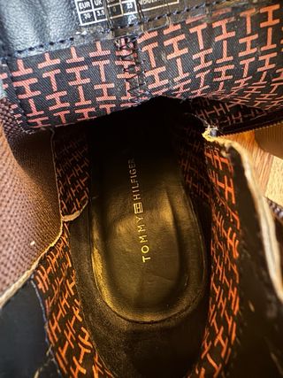 Botas de tacón de piel auténtica Tommy Hilfiger 37