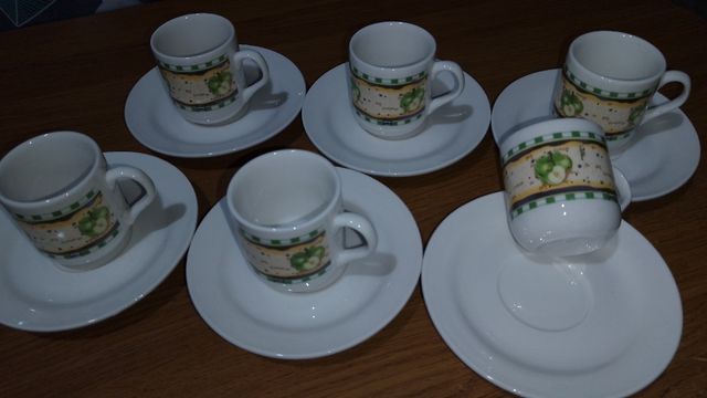 Set 6 tazzine con piattino Fructalia