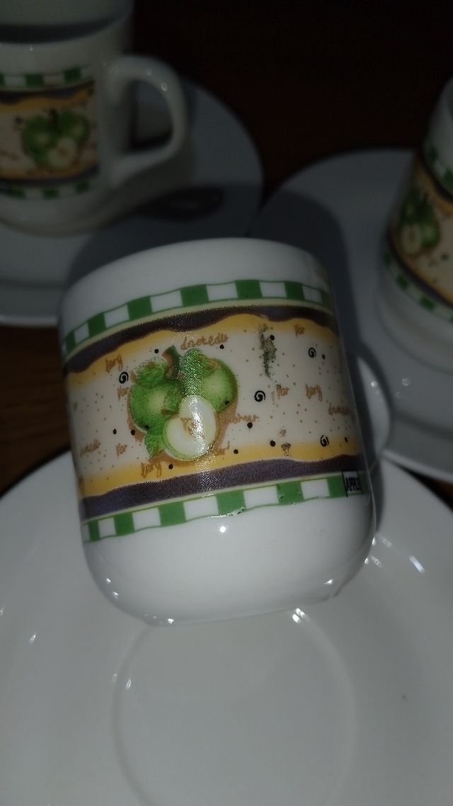 Set 6 tazzine con piattino Fructalia