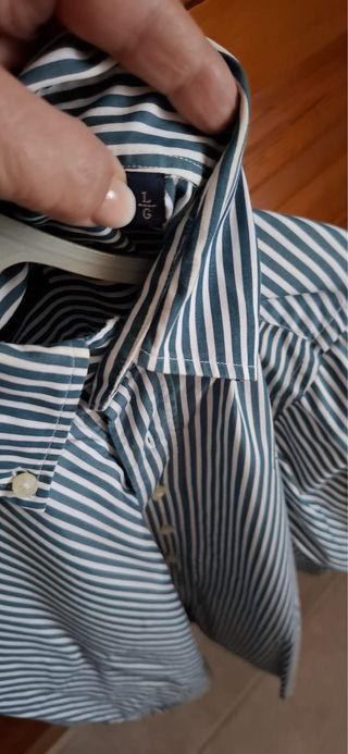 Camisa de rayas azul y blanco de Máximo Dutti