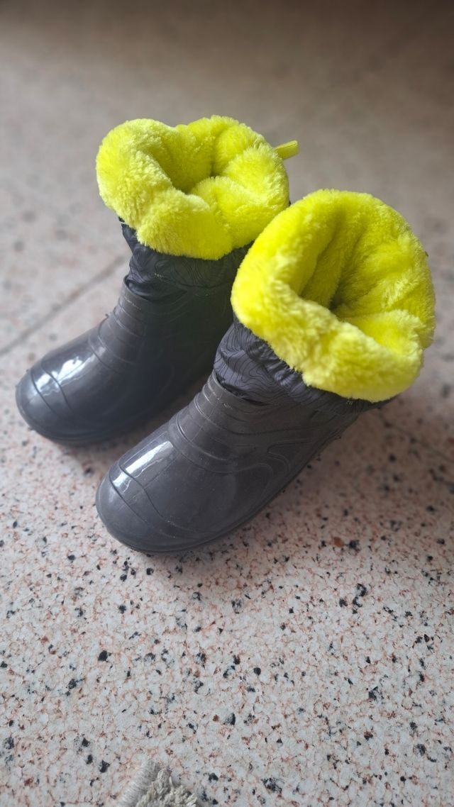 Botas niño talla 29