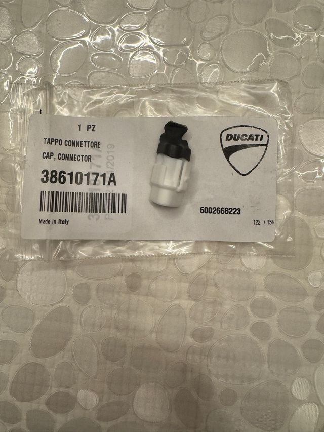 38610171a tapon conector ducati v2