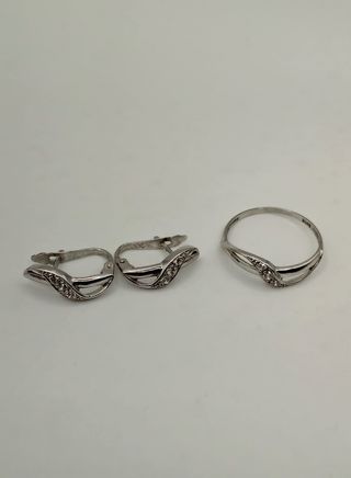 Conjunto anillo y pendientes oro blanco