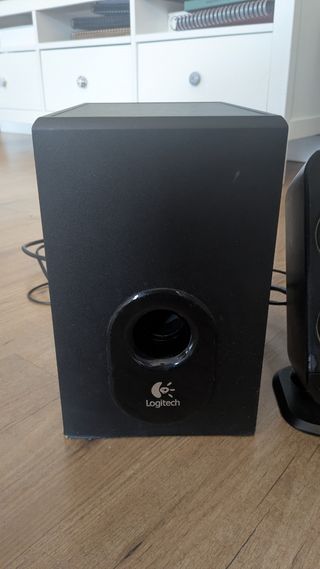 Altavoces 2.1 Logitech X-230
