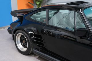 Porsche 911 TURBO RUF