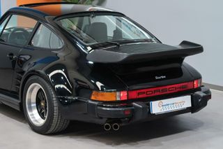 Porsche 911 TURBO RUF