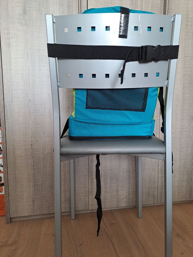 Trona de viaje con juego y bolsa de transporte 