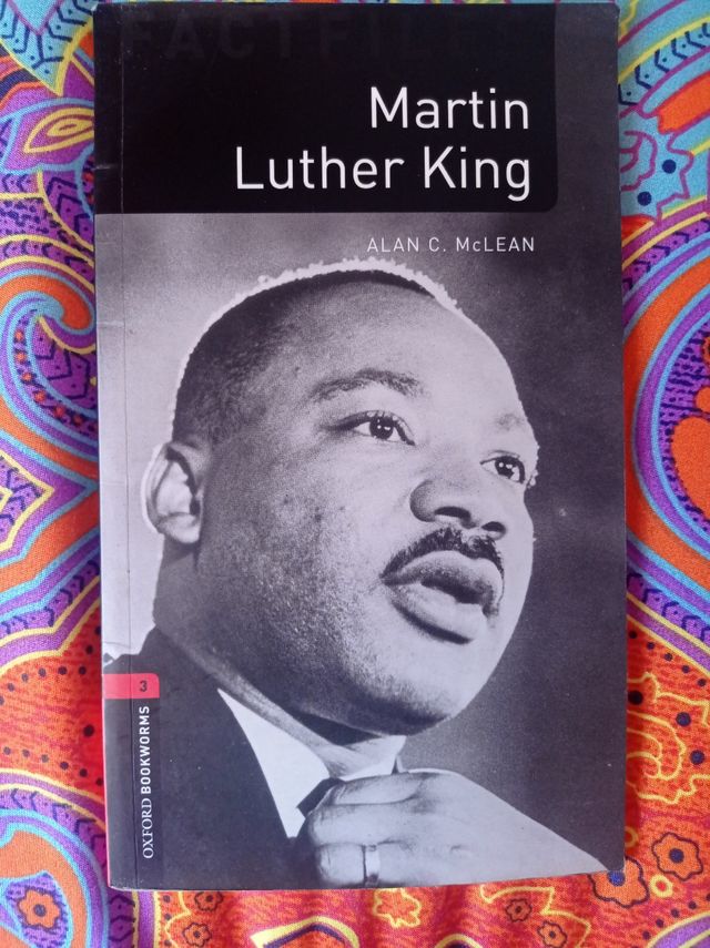 Oxford Bookworms Library Factfiles: Level 3: Mart