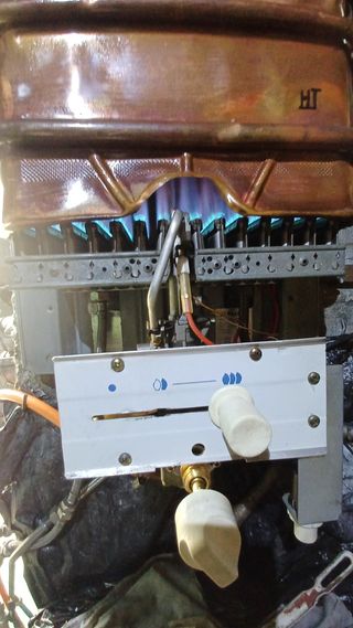 Calentador neckar WN13-2KE B7