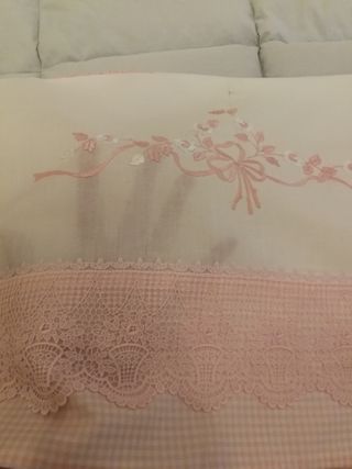 Lenzuola in puro cotone ricamate