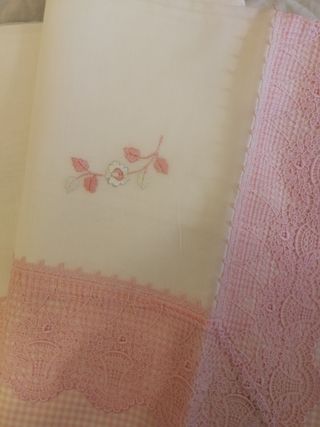 Lenzuola in puro cotone ricamate