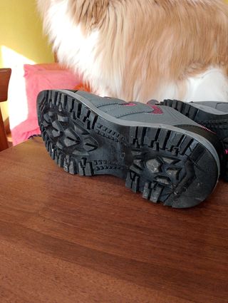 Scarpe da trekking nere e rosa