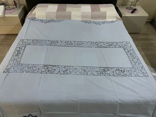 Tovaglia in lino per 12 persone