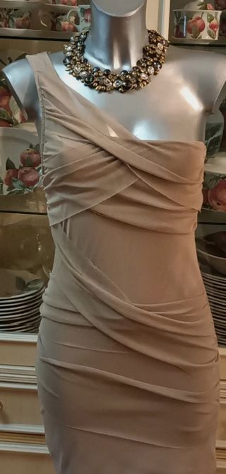 Vestido y sandalias ceremonia