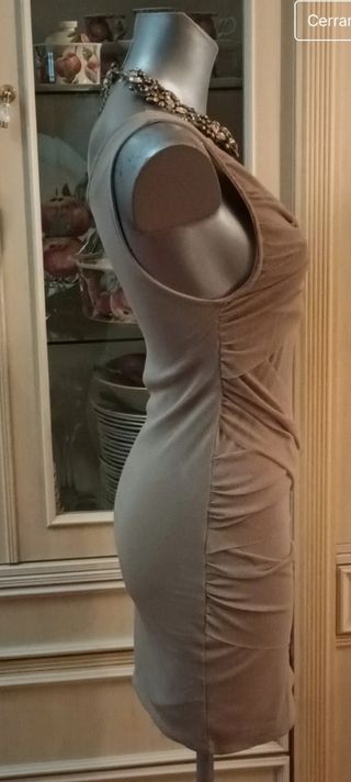 Vestido y sandalias ceremonia