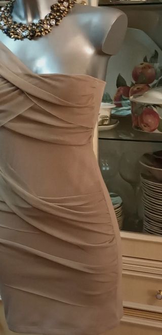 Vestido y sandalias ceremonia