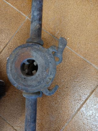 ANTIGUA ROSCADORA O TERRAJA MANUAL