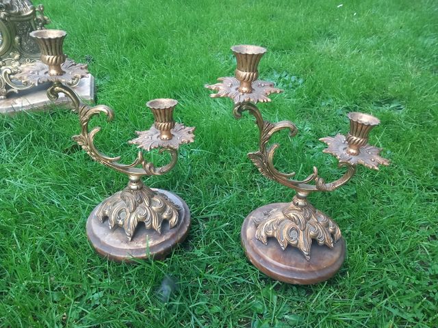Reloj y candelabros bronce
