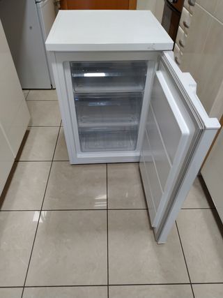 Congelador Zanussi. 