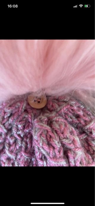 Gorro de lana rosa con pompom
