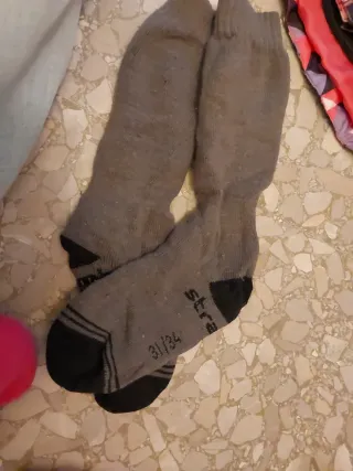 Pantalón esqui más dos pares de calcetines.