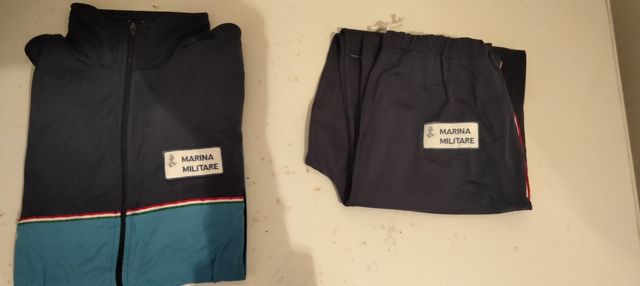 Tuta ginnica Marina Militare