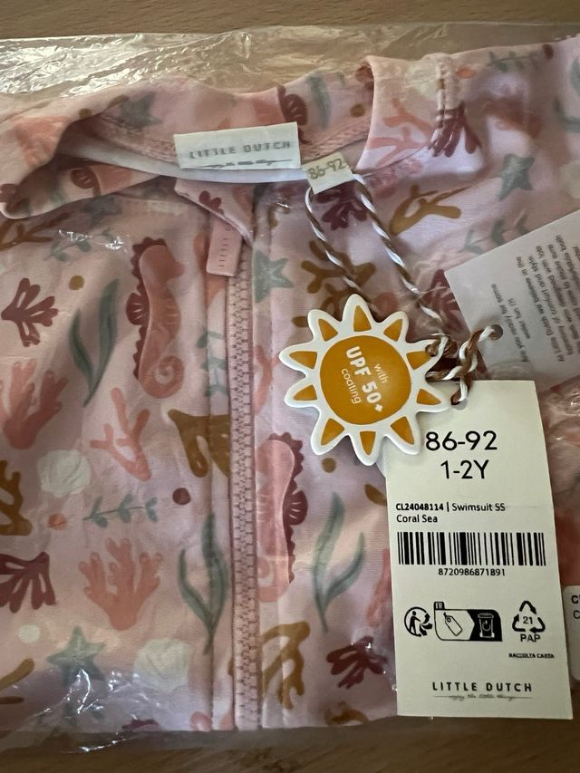 2 bañadores Little Dutch talla 86/92 sin estrenar.
