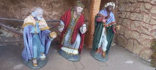Reyes Magos, adorando