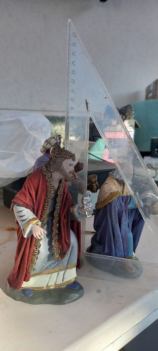 Reyes Magos, adorando