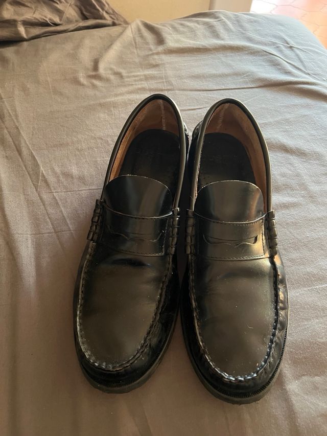 Mocasín negro  Dustin 44