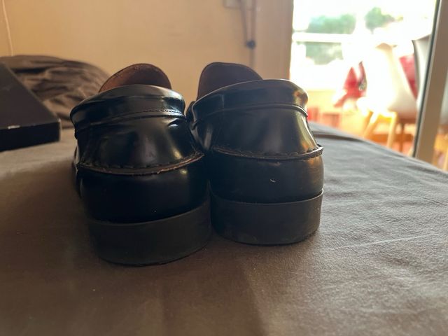Mocasín negro  Dustin 44