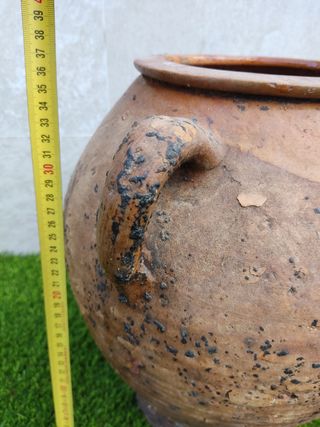 Antigua orza o tinaja para aceite
