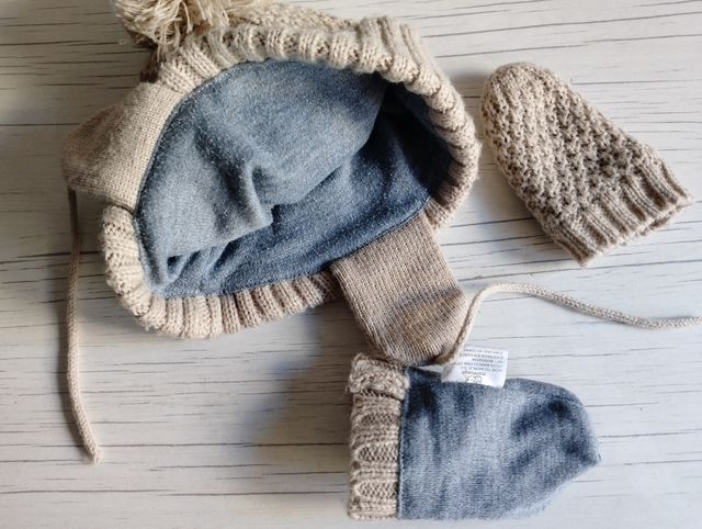 CAPPELLO DI LANA Y MITTENS
