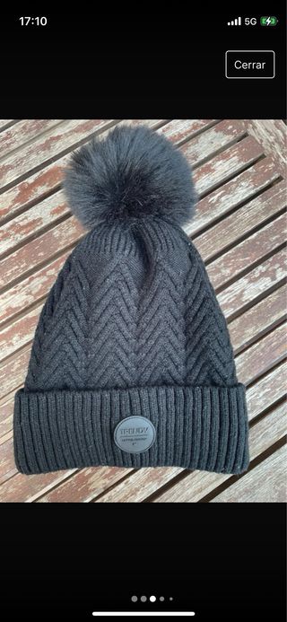 Gorro negro con forro polar