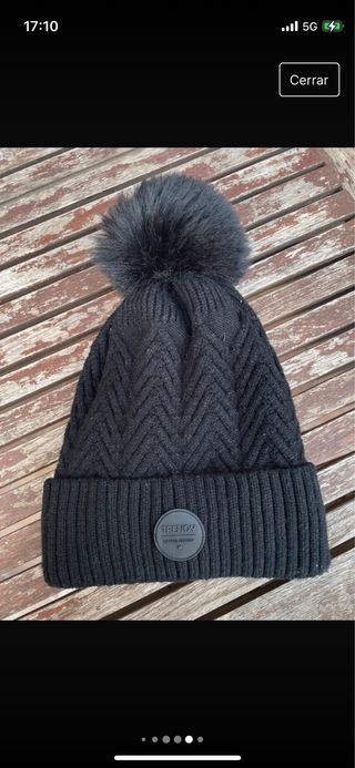 Gorro negro con forro polar