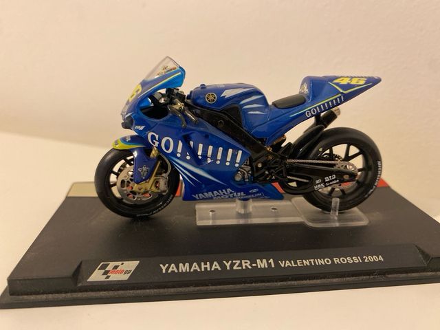 Yamaha YZR M1 Valentino Rossi 2004
