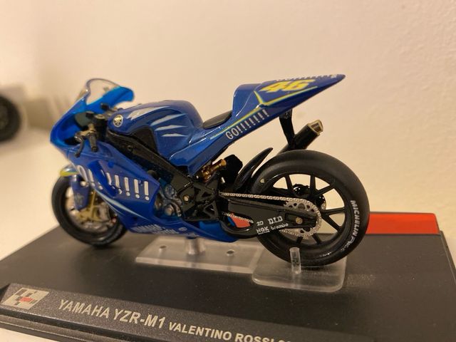 Yamaha YZR M1 Valentino Rossi 2004