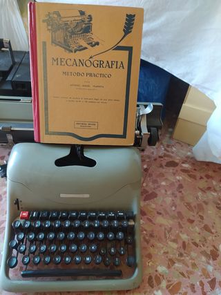 Maquina Olivetti Lexicon 80
