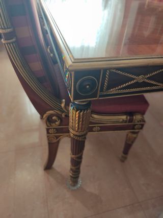 Conjunto de comedor estilo Luis XV