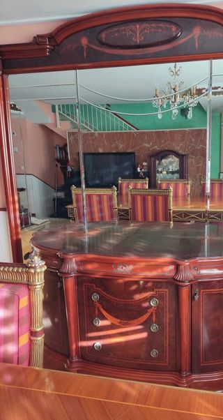 Conjunto de comedor estilo Luis XV