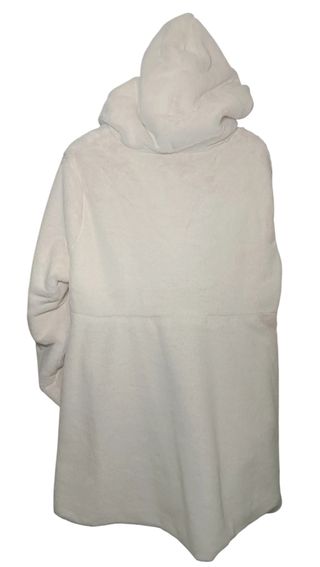 Pelliccia con cappuccio bianco neve