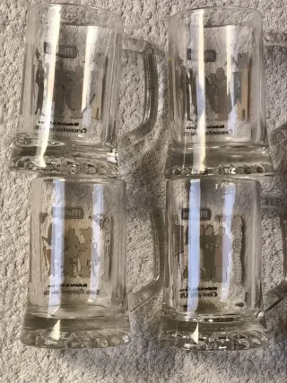 LOTE 4 JARRAS CERVEZA "MAHOU" DECORADAS CON DIBUJO