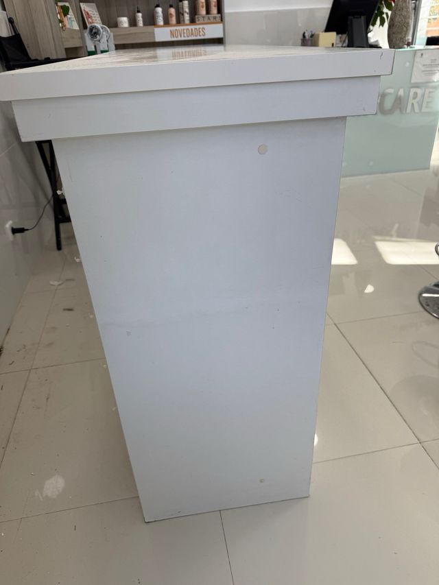 Manicure alto da tavolo